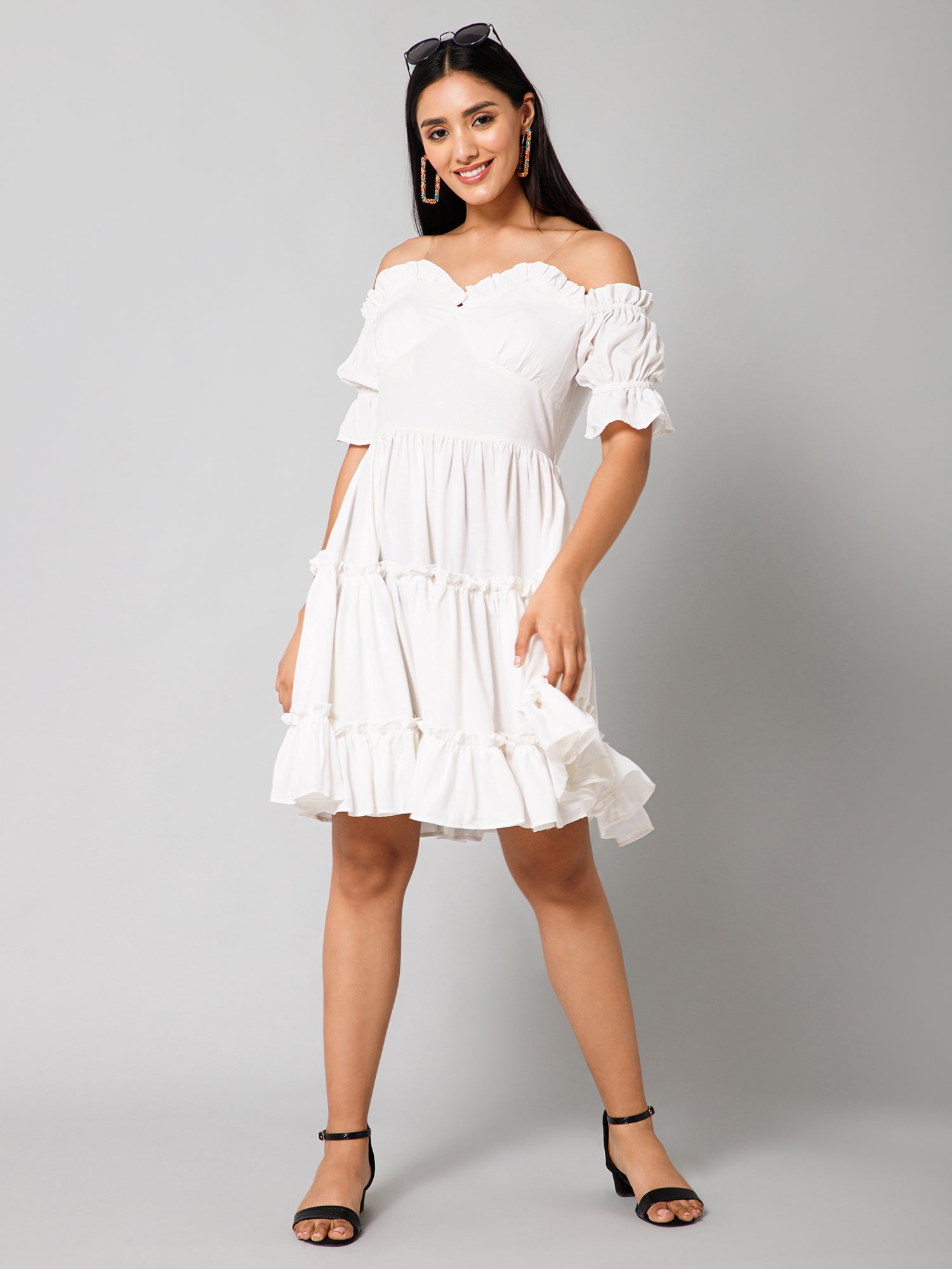 Elagia White Sweetheart Neck Drop Mini Dress